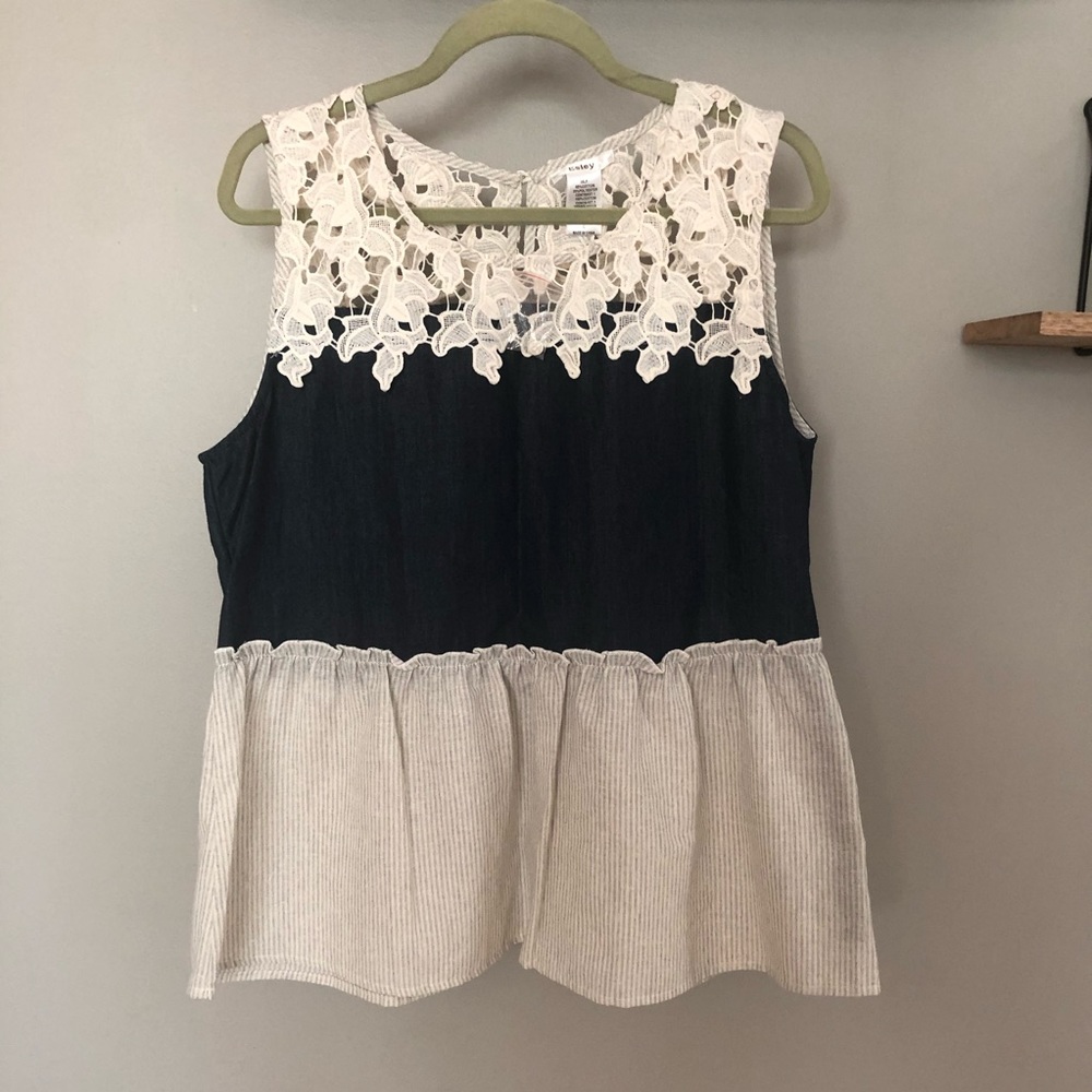 NWT Esley Chambray Lace Blouse Size Large
